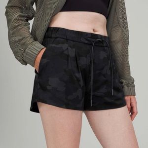 Lululemon Stroll At Sundown Shorts